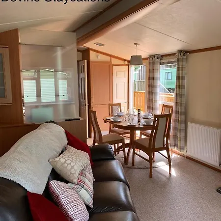 Devine Staycations At 38 Riverside Hawick Exterior photo